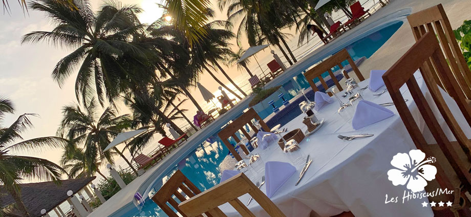 Restaurant Les Hibiscus Cap Skirring Sénégal Jean François Davy et Iryna vous accueille toute l'année dans leur hôtel restaurant les hibiscus sur la plage de cap skirring arvimedia