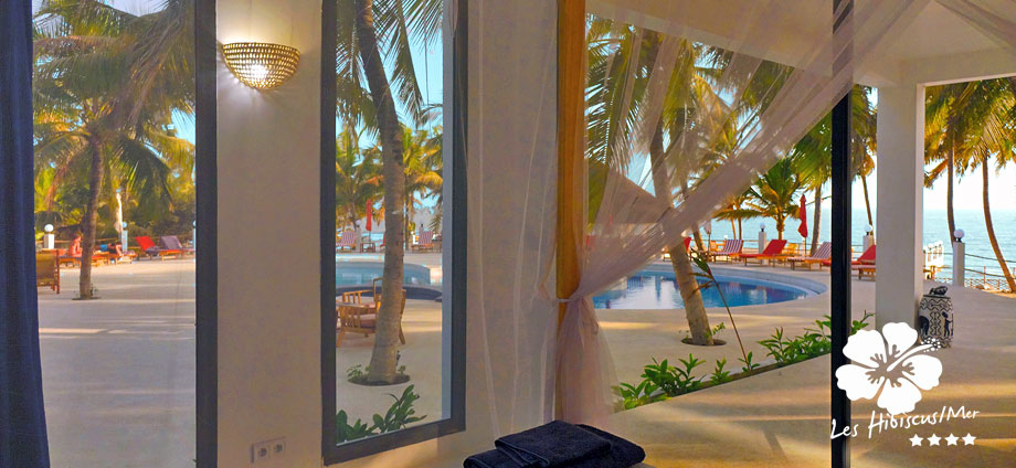 Chambre accès direct piscine et plage vue mer Toutes nos chambres sont équipée de salle de bain indépendante elles sont décorées à l'image d'acteurs de cinéma. accès piscine et plage