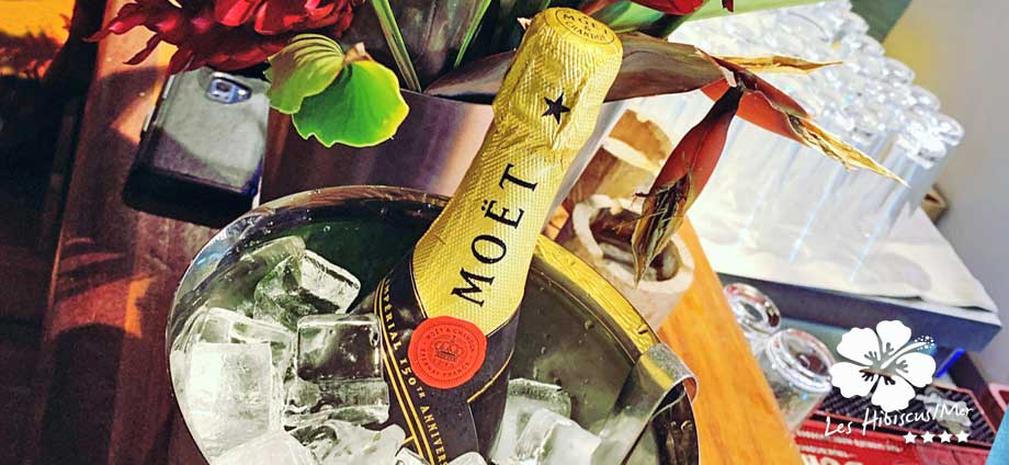 Piscine de l'hôtel les Hibiscus à Cap Skirring accès rapide à la piscine et aux équipements sportifs de l'hôtel, activités sportives en tous genres, loisirs détente vacances Sénégal